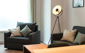 Spacious 1-Bedroom Apartment In Kreuzberg