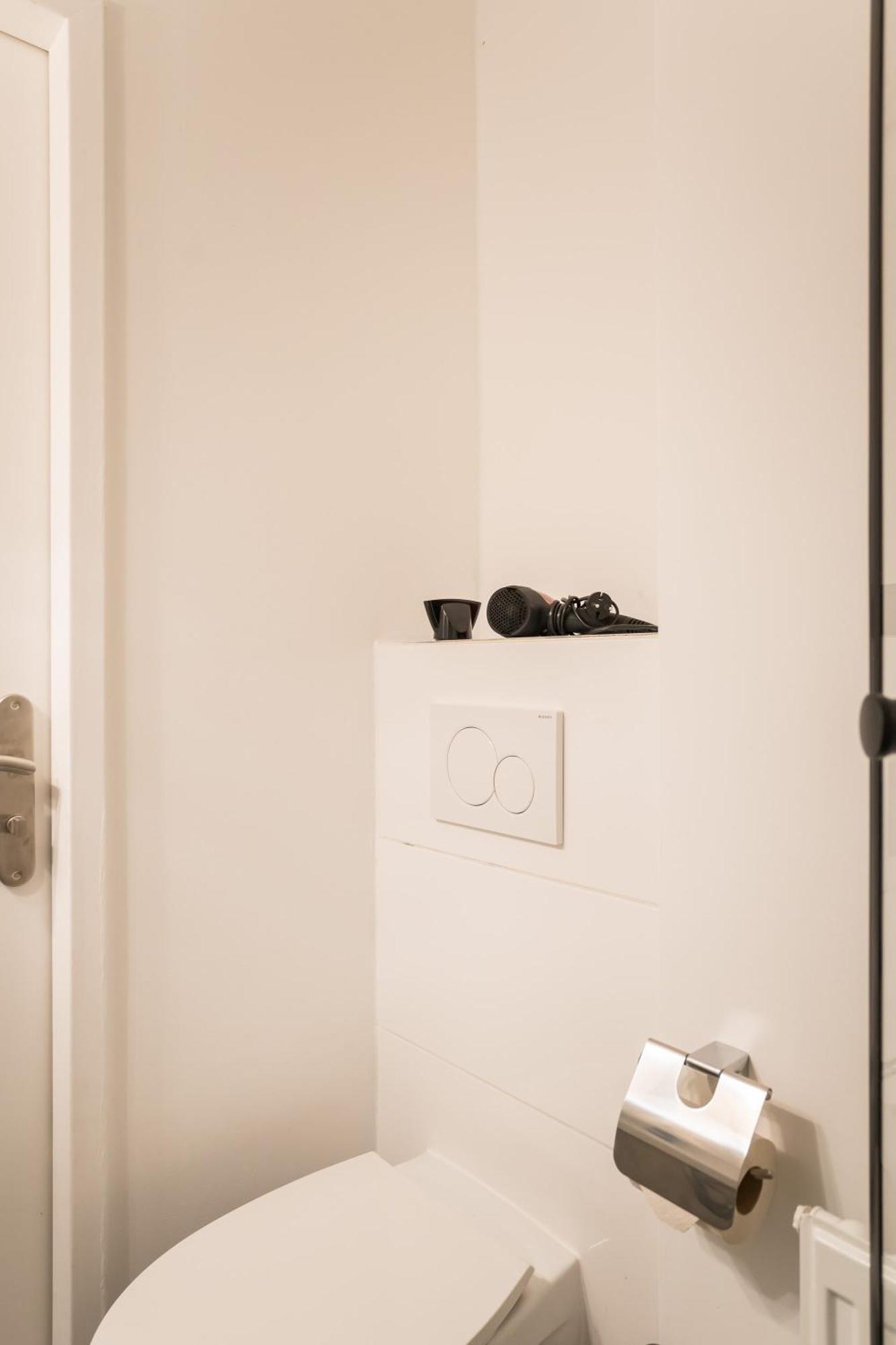Spacious 1-Bedroom Apartment In Kreuzberg Berlin Exterior foto