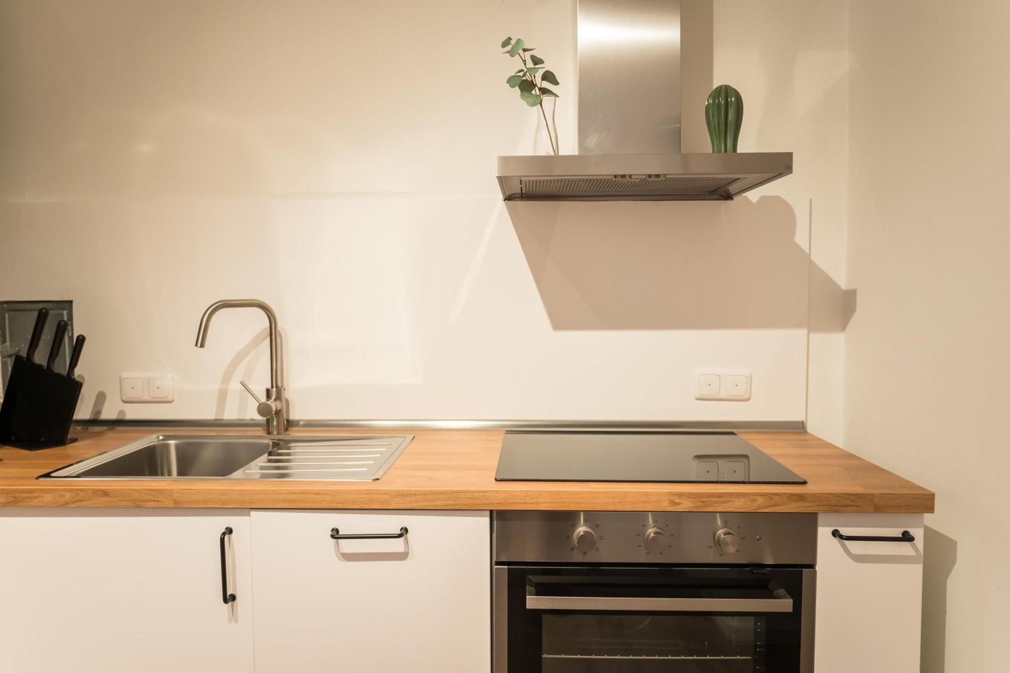 Spacious 1-Bedroom Apartment In Kreuzberg Berlin Exterior foto