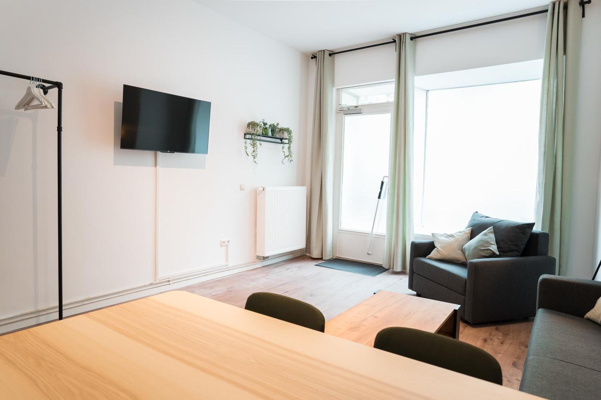 Spacious 1-Bedroom Apartment In Kreuzberg Berlin Exterior foto